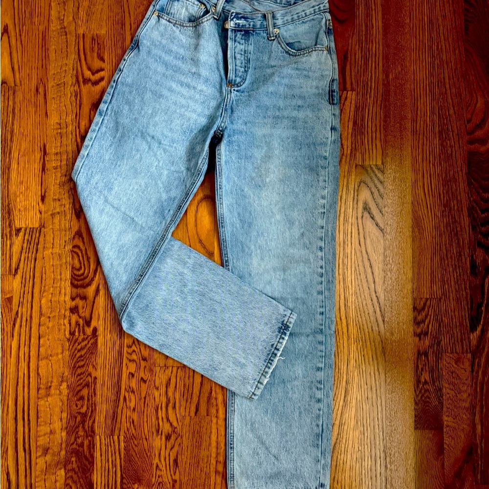 Princess Polly jeans size 0 - worn twice! In perfect condition